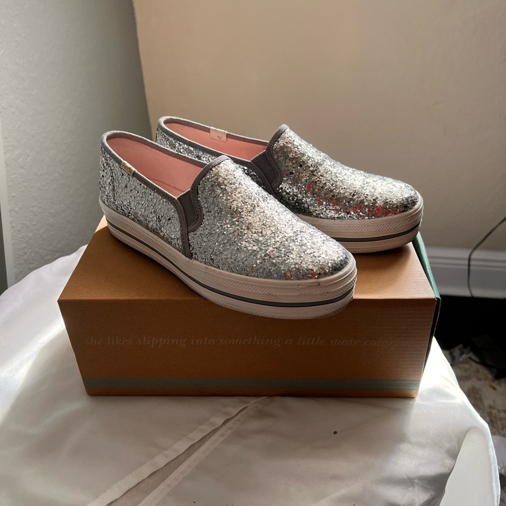 Women’s Keds X Kate Spade New York Triple Glitter Sneakers SZ 7